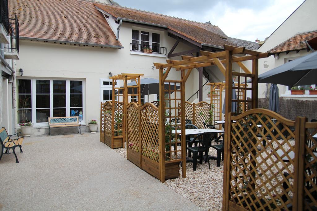Hotel La Madeleine Saint-Benoît-sur-Loire Exterior foto