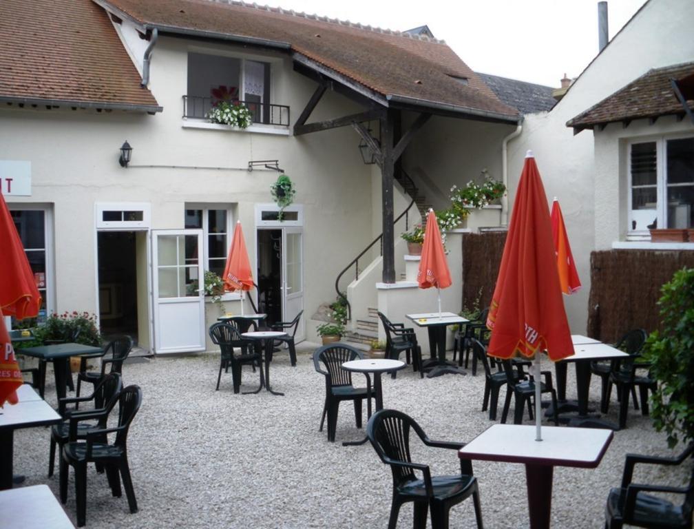 Hotel La Madeleine Saint-Benoît-sur-Loire Exterior foto