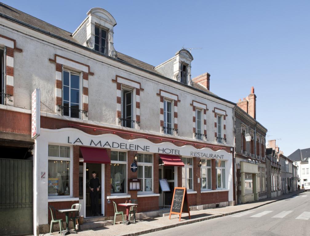 Hotel La Madeleine Saint-Benoît-sur-Loire Habitación foto