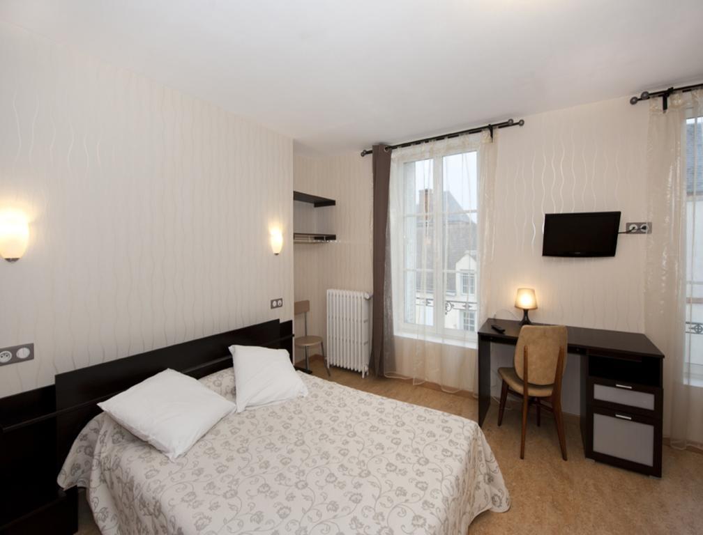 Hotel La Madeleine Saint-Benoît-sur-Loire Habitación foto